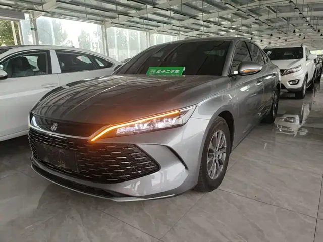 Фотография автомобиля — BYD Qin L