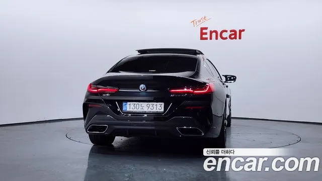 BMW 8 Series G15 — Фото автомобиля 4