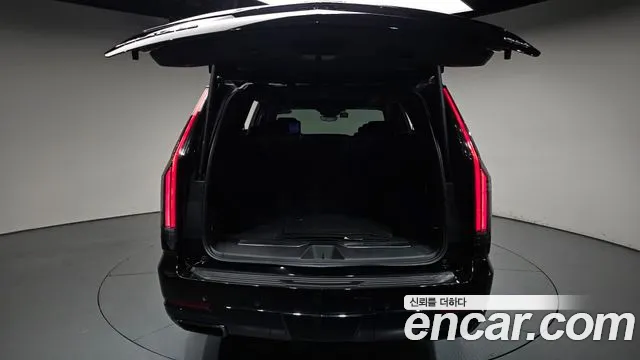 Cadillac Escalade 5th Gen — Фото автомобиля 26