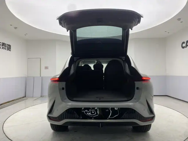 IM Motors LS7 — Фото автомобиля 30