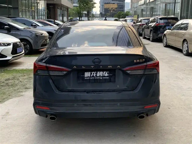 Nissan Teana — Фото автомобиля 7