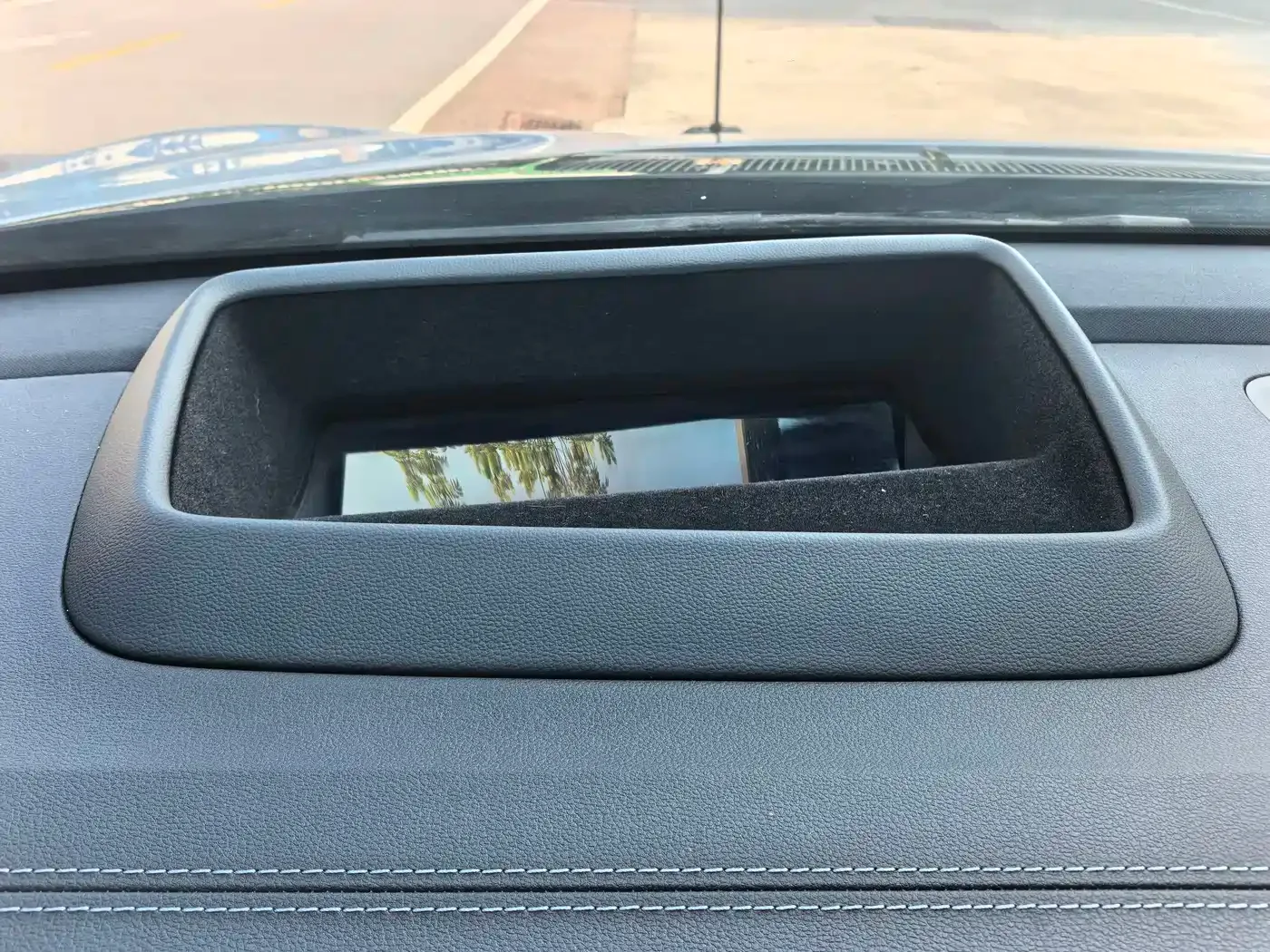 Nezha Auto Nezha S 2024 Facelift Extended Range 1060 Lite Edition — Фото автомобиля 17