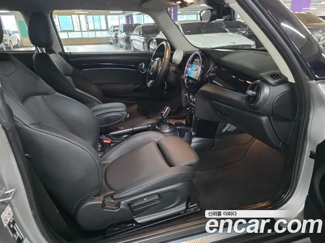 Mini Cooper Cooper Classic Plus — Фото автомобиля 10