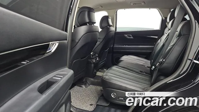 Genesis GV80 — Фото автомобиля 12