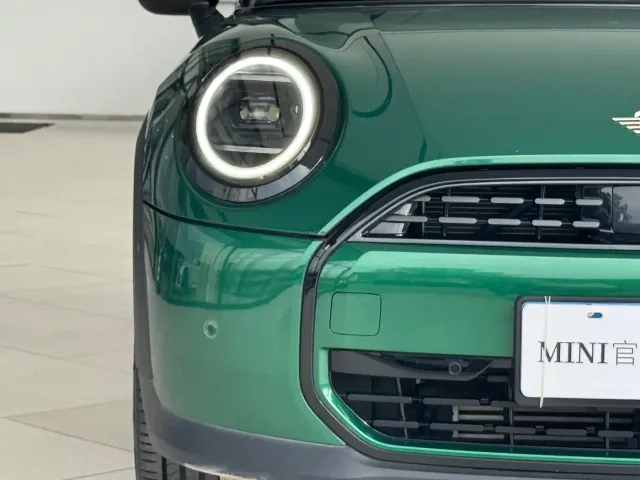 MINI Hatch — Фото автомобиля 3