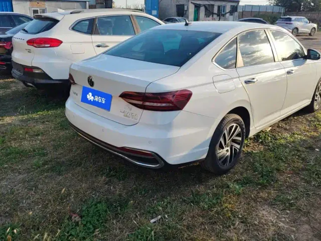 Volkswagen Lavida — Фото автомобиля 3