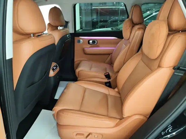 Leapmotor C16 — Фото автомобиля 12