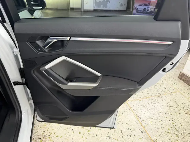 Audi Q3 — Фото автомобиля 16