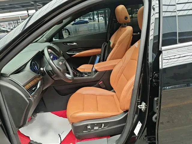 Cadillac XT4 — Фото автомобиля 14