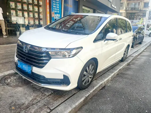 Honda Odyssey — Фото автомобиля 10