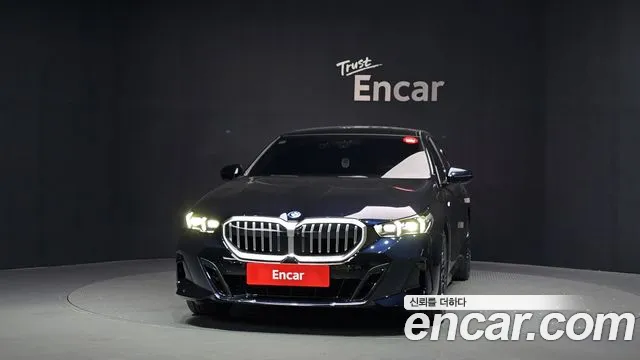 BMW 5-Series 5 серия (G60) — Фото автомобиля 3