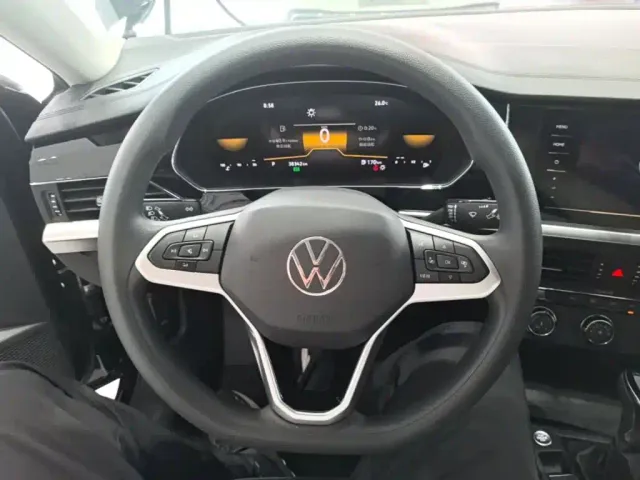 Volkswagen Passat 2025 Outstanding 280TSI Business Edition — Фото автомобиля 10