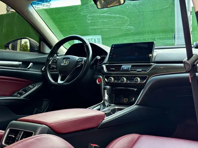 Honda Accord — Фото автомобиля 11