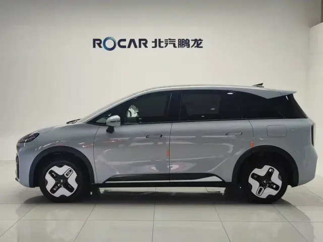 Arcfox Kaola S — Фото автомобиля 5
