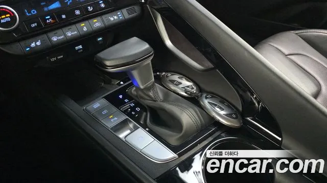 Hyundai Avante CN7 — Фото автомобиля 12
