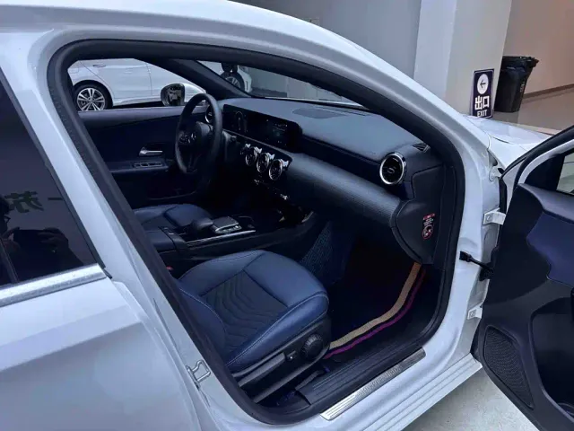 Mercedes-Benz A-Class — Фото автомобиля 11