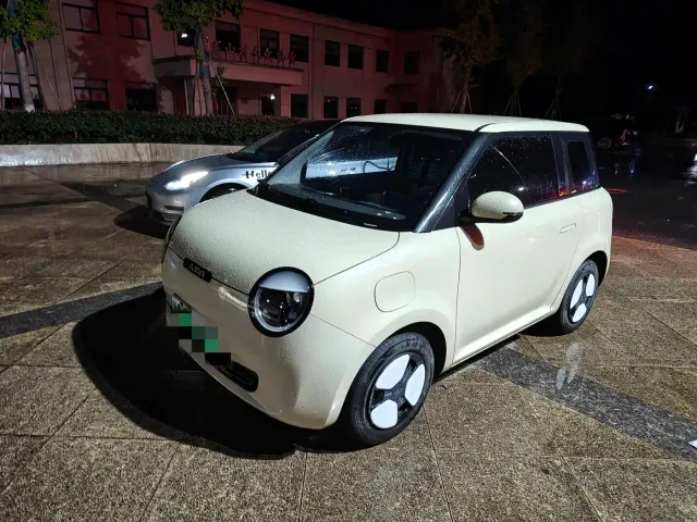 Фотография автомобиля — Changan Lumin