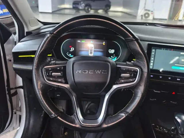 Roewe i5 — Фото автомобиля 15
