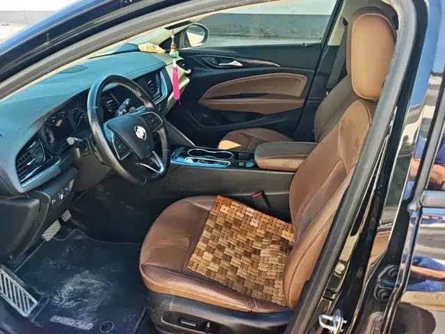 Buick Regal — Фото автомобиля 9