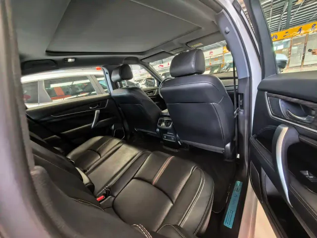 Honda UR-V — Фото автомобиля 11