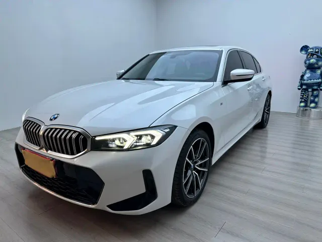 Фотография автомобиля — BMW 3 Series