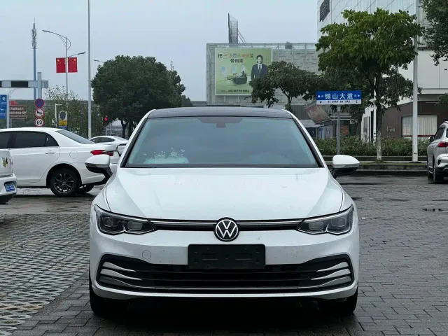 Volkswagen Golf — Фото автомобиля 2
