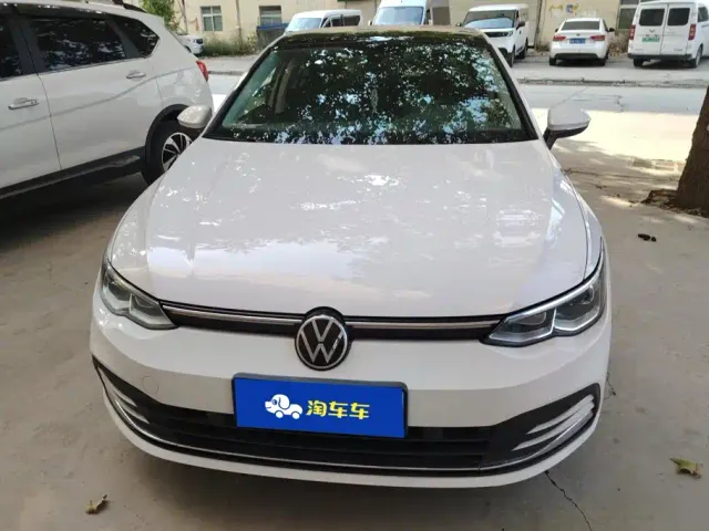 Volkswagen Golf — Фото автомобиля 2