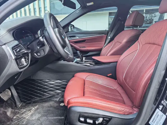 BMW 5 Series — Фото автомобиля 4