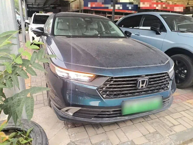 Honda Accord — Фото автомобиля 3