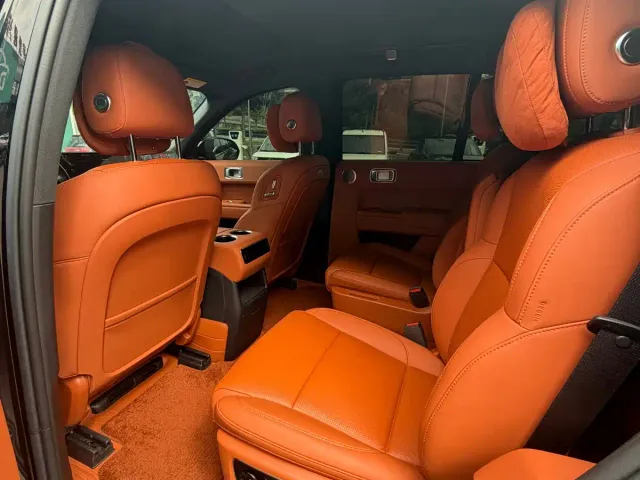 Li Auto L8 — Фото автомобиля 4