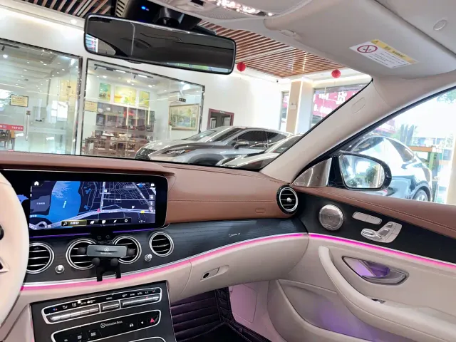 Mercedes-Benz E-Class — Фото автомобиля 9