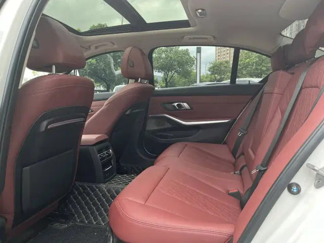 BMW 3 Series — Фото автомобиля 11
