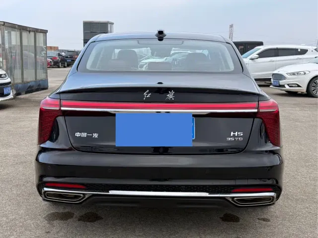Hongqi H5 — Фото автомобиля 11