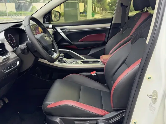 Geely Binyue — Фото автомобиля 16