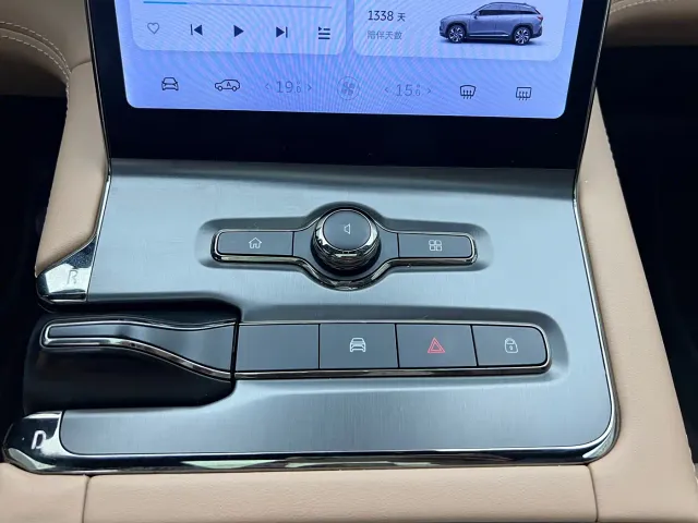 Nio ES6 — Фото автомобиля 15