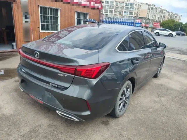 Changan Eado — Фото автомобиля 6