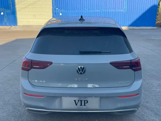 Volkswagen Golf — Фото автомобиля 4