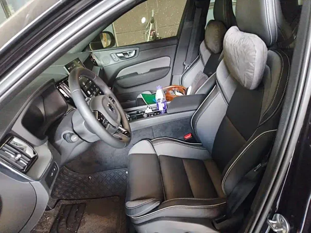 Volvo XC60 — Фото автомобиля 11