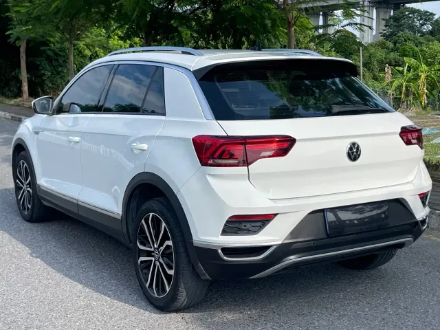 Volkswagen T-Roc — Фото автомобиля 4