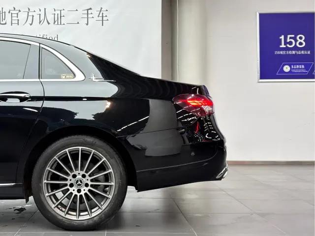 Mercedes-Benz E-Class — Фото автомобиля 6