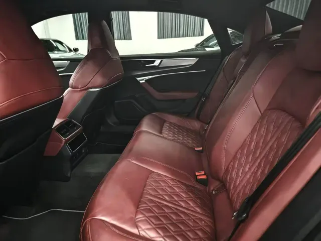 Audi A7L — Фото автомобиля 4