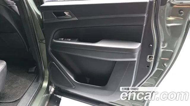 KG_Mobility_Ssangyong Rexton Новый Rexton Sport Khan Дизель 2.2 4WD — Фото автомобиля 25