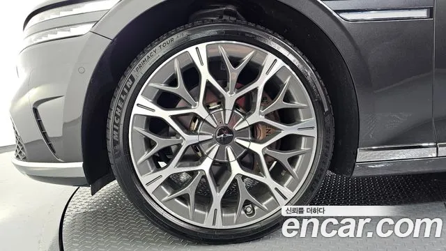 Genesis G90 RS4 — Фото автомобиля 5