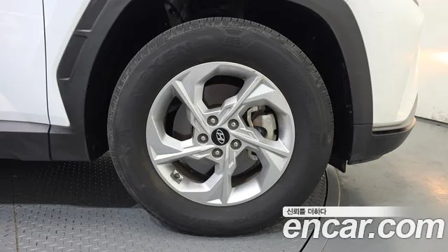 Hyundai Tucson Tucson (NX4) Дизель 2.0 2WD — Фото автомобиля 21