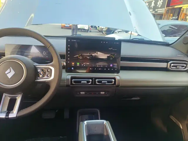 Baojun Yep Plus — Фото автомобиля 12