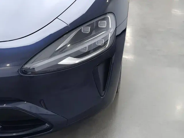 Xiaomi SU7 — Фото автомобиля 23