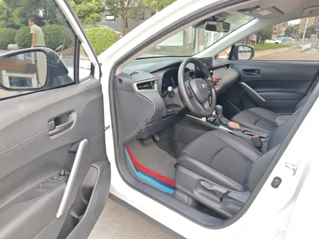 Toyota Corolla Cross 2024 2.0L Smart Hybrid Dual Engine Pioneer Edition — Фото автомобиля 15