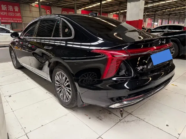 Hongqi H5 — Фото автомобиля 15