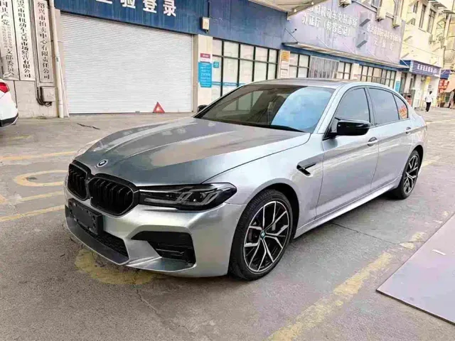 Фотография автомобиля — BMW 5 Series