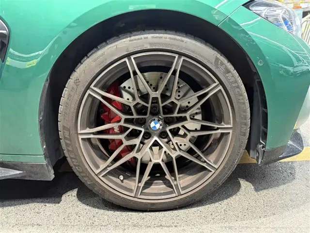 BMW M4 — Фото автомобиля 12